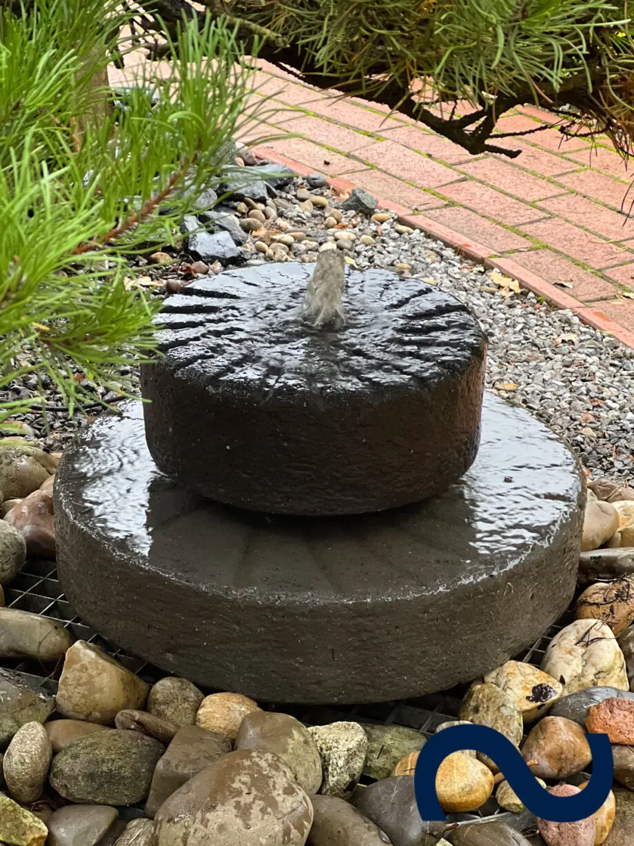 Gartenbrunnen Springbrunnen Mühlstein Wasserspiel Steinbrunnen Zierbrunnen