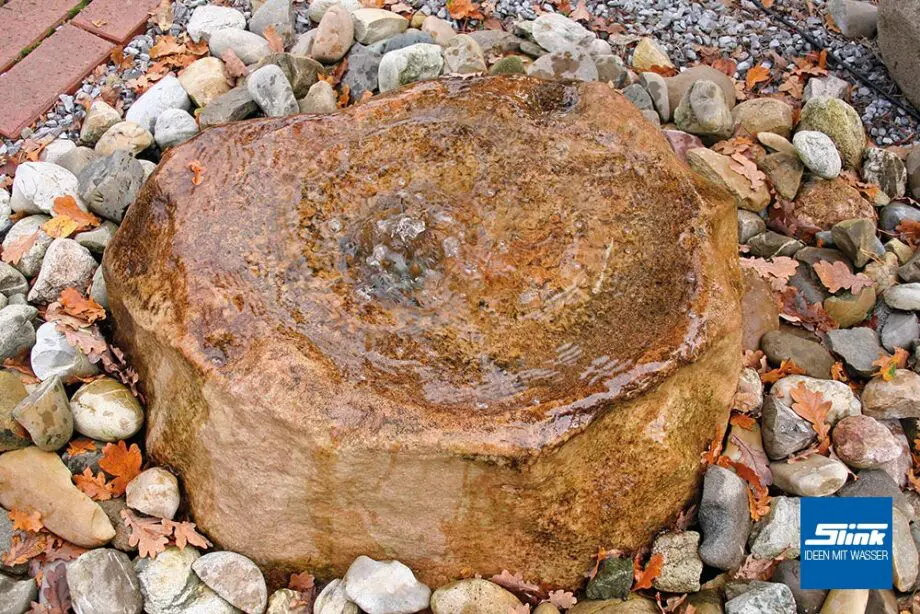 Steinbrunnen, Gartenbrunnen in Steinoptik, Vogeltränke, Quellstein