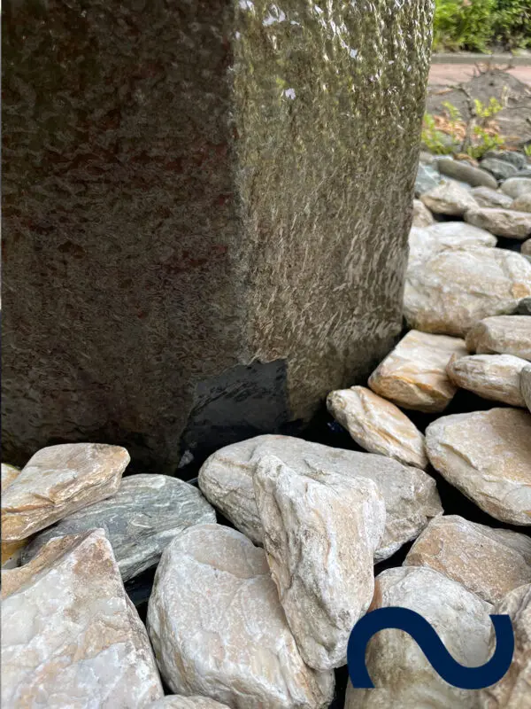 Gartenbrunnen, Steinbrunnen, Natursteinbrunnen, Wasserspiel, Springbrunnen