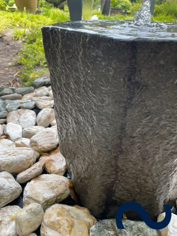 Gartenbrunnen, Steinbrunnen, Natursteinbrunnen, Wasserspiel, Springbrunnen