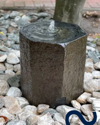 Gartenbrunnen, Steinbrunnen, Natursteinbrunnen, Wasserspiel, Springbrunnen